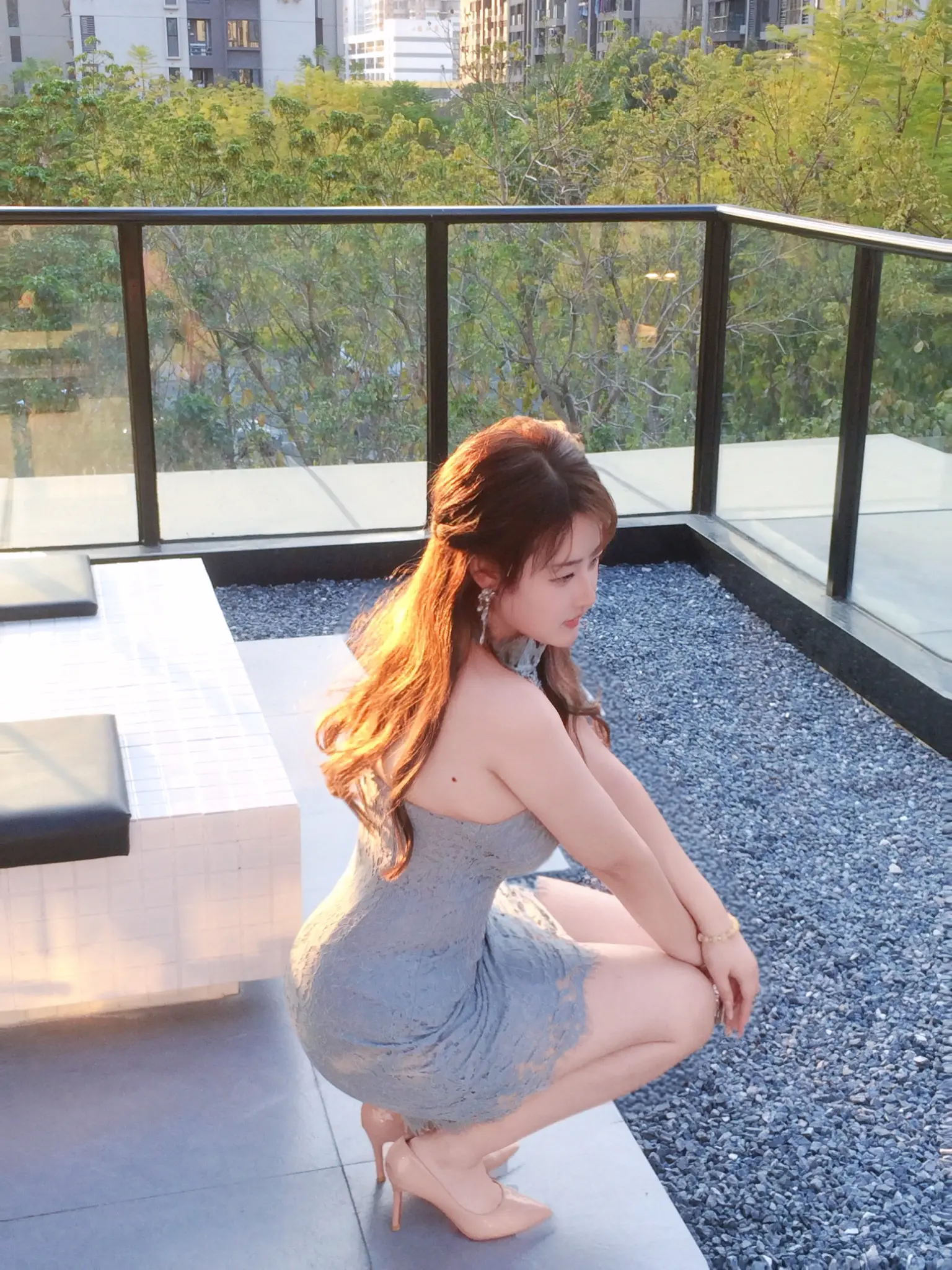 如果逃避能让你感到轻松 那我帮你收拾行李
