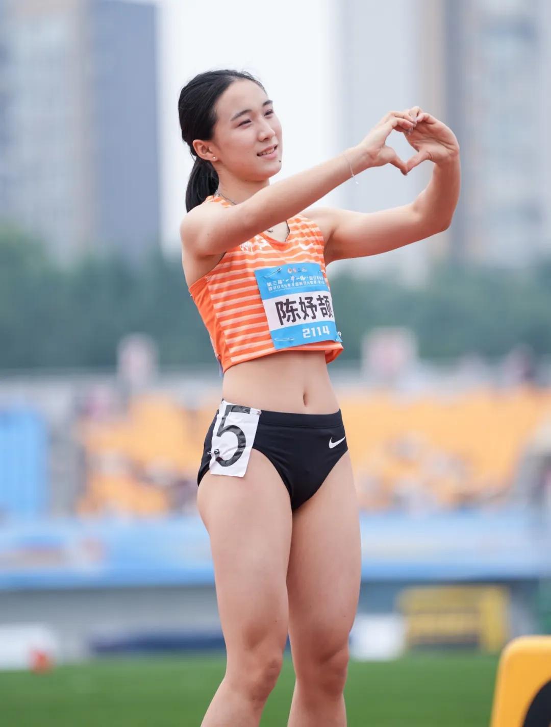 同为田径双子星，影响力天差地别！

女子短跑年仅17岁的小陈。亚运会三金一银。中