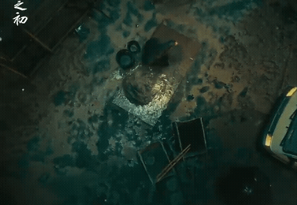 《人之初》真是讽刺，高风苦寻半生的生母，竟被视他如己出的养父亲手埋进石狮子，这份