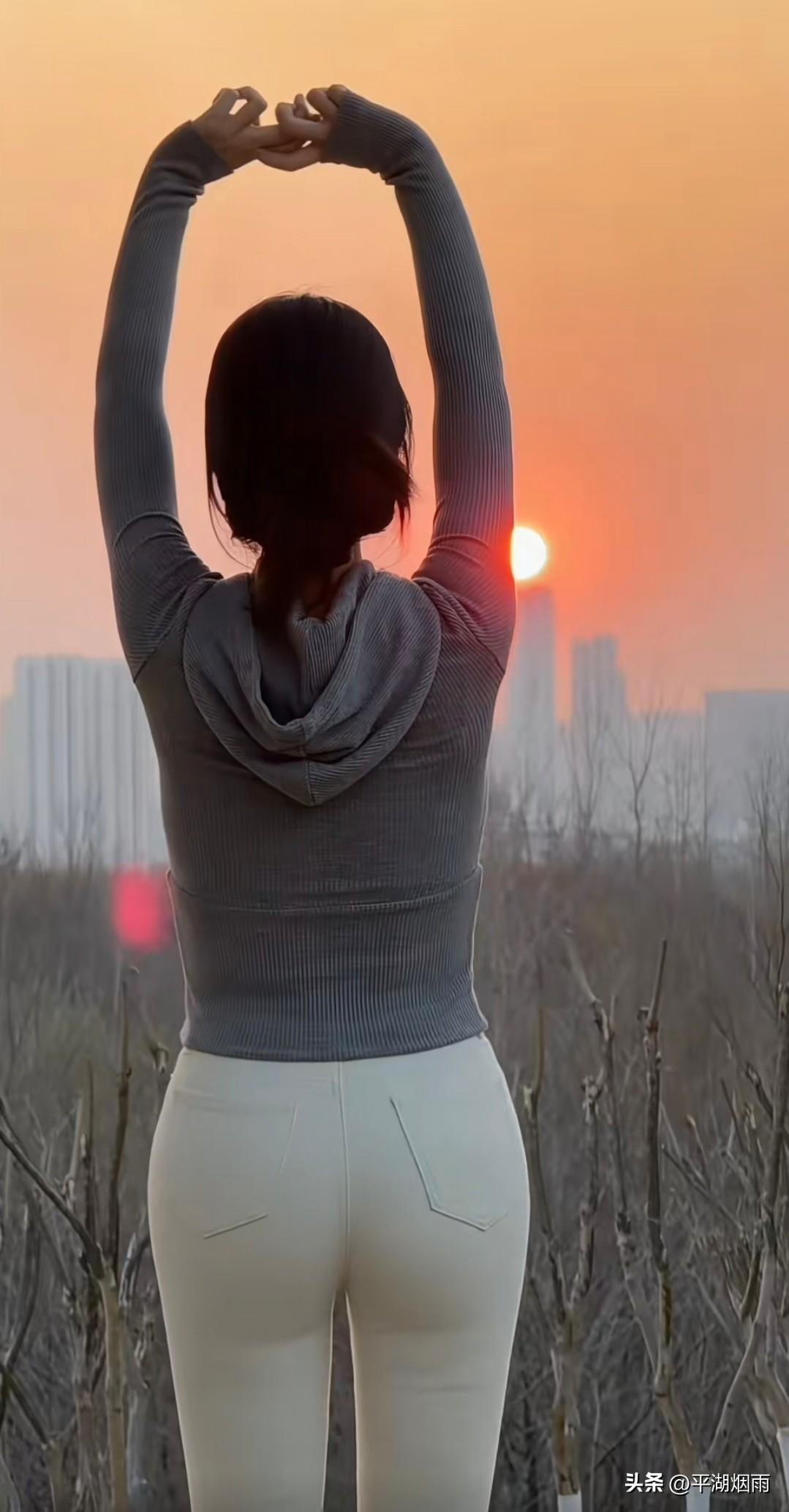 🍎²⁰²⁶/₀₃.₁₉ᵕ🧨ᵕ̈ 🐎🍃🌻🍒🍡春半烟深汴水东，黄金丝软