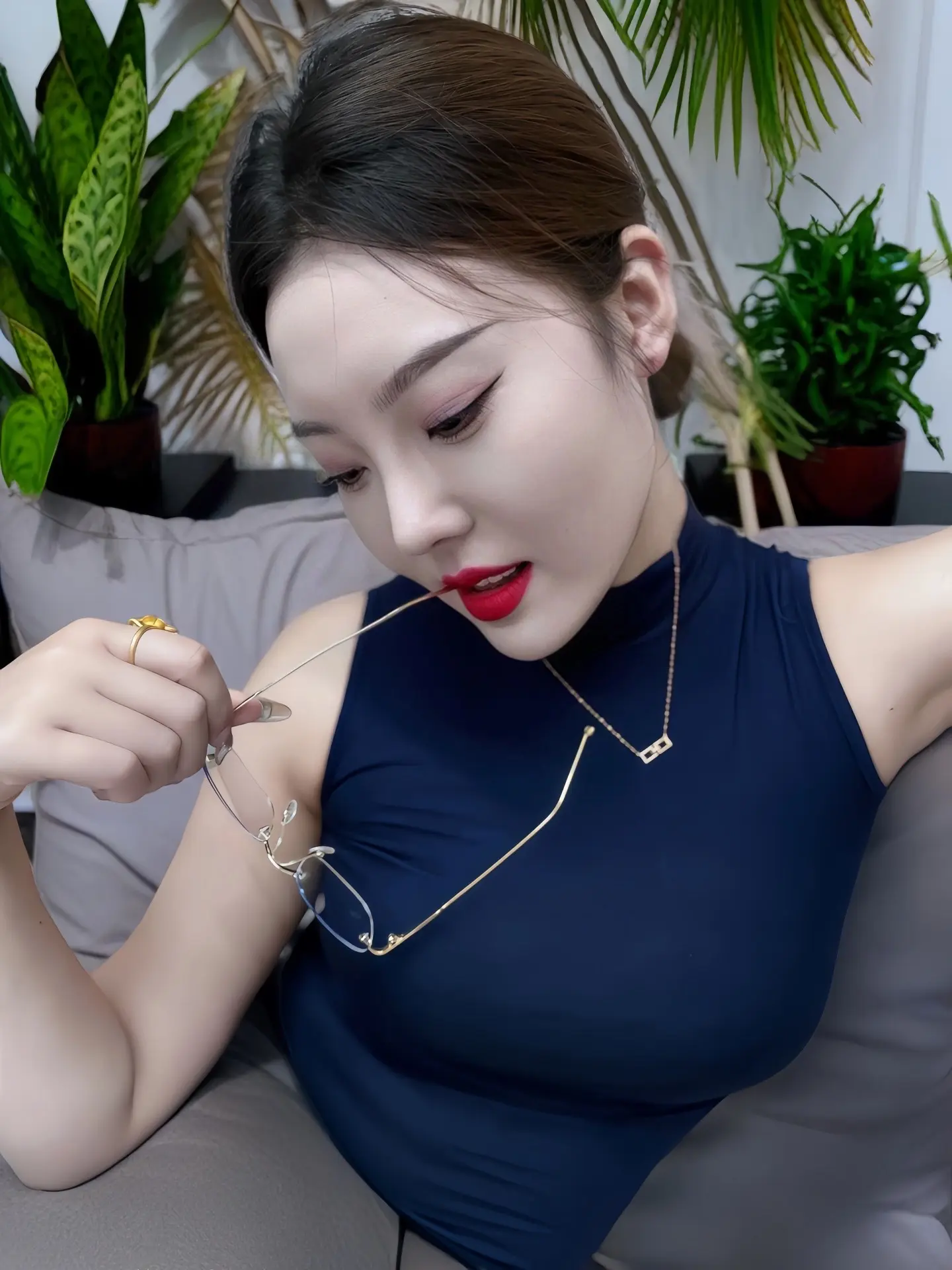 少妇三十岁 迷人又妩媚