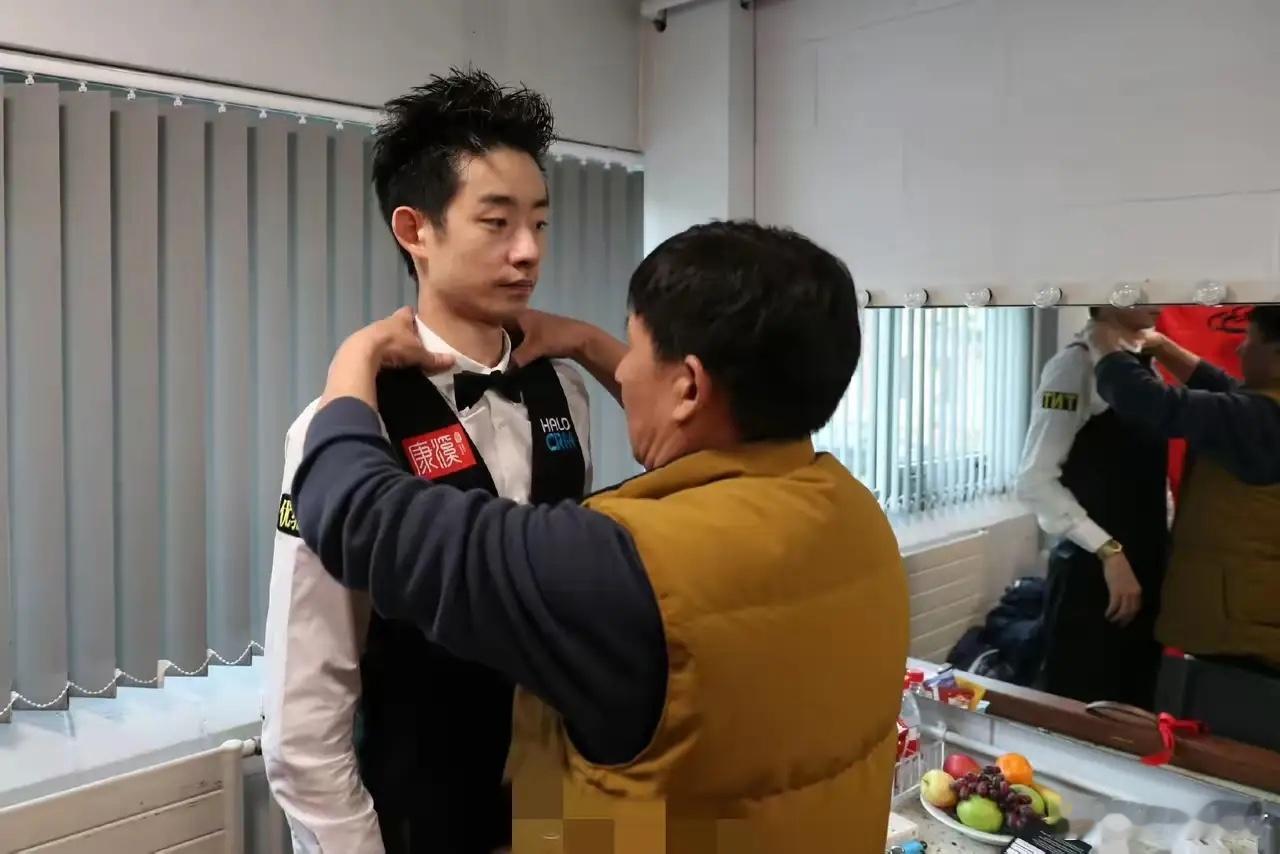 吴宜泽此次在特鲁斯堡夺冠，这三个人功不可没。      在我看来，吴宜泽首次闯入