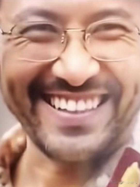 人世间，最美的男人，最美的笑。

“蚂蚁窝”被端了，现在变得水深火热。加沙有救了