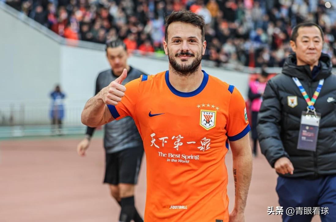 泰山积分率先清零，难掩瓦科状态低迷的颓势。泰山开局两连胜，狂轰5球，克雷桑、谢文