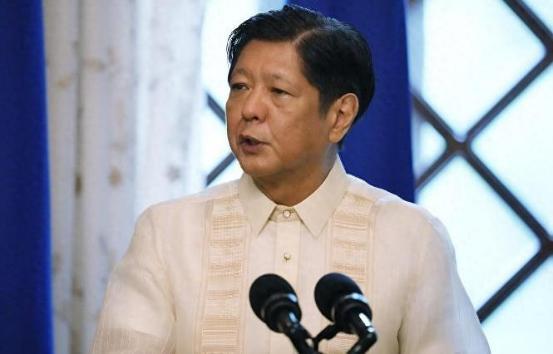 四国争相提供潜艇，菲两舰抵近仁爱礁，24小时内，中方将发射火箭。
 
菲律宾刚宣