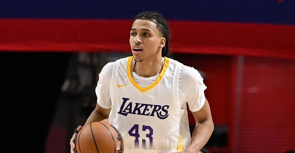 卡尔23分瓦格勒16+6 湖人轻取快船北京时间7月15日，NBA夏季联赛，湖人半
