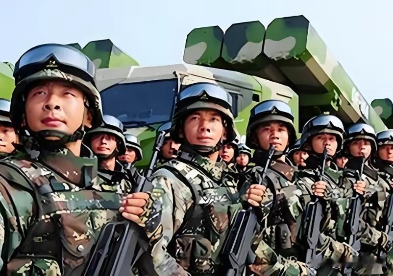 1. 日本专家：中日若冲突日本自卫队最多坚持一周：日本2025版防卫白皮书称中国