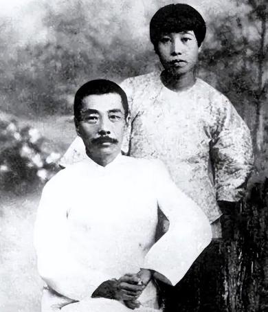 1968年，鲁迅的挚爱许广平因病去世。临死之前，她留下了遗言："我坚决不和鲁迅一