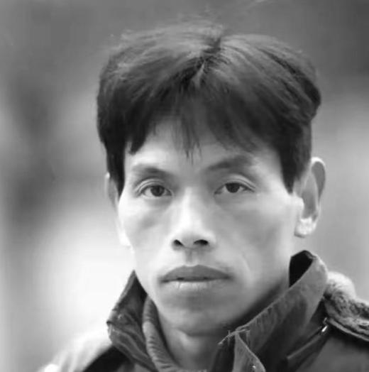 1999年，23岁小伙新婚夜对妻子说：“婚后我不管做啥事，都要支持我。”谁知，婚