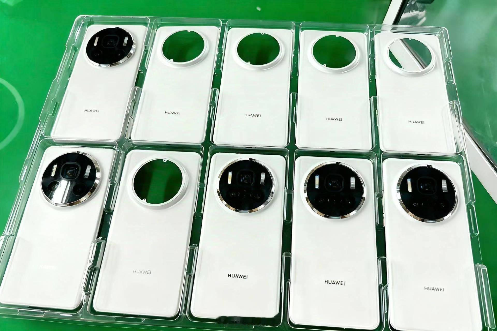 mate80这镜头排布咋和magic6Pro一样啊[哆啦A梦害怕] ​​​