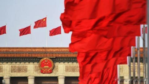 中方对日方高级官员放风拥核言论的严正表态，充分体现了中国政府对日本军事安全政策动