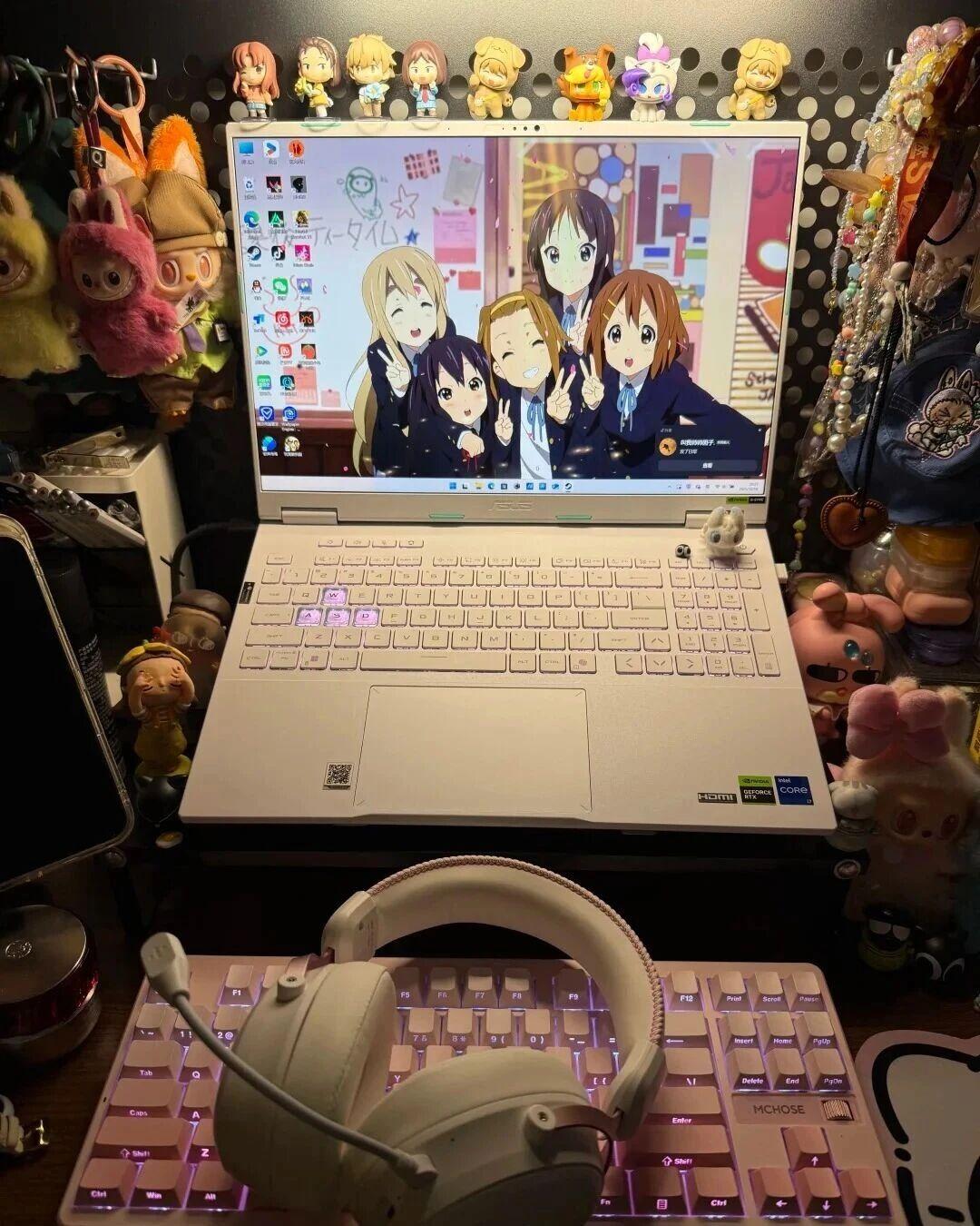 就这个新电脑打游戏爽～每天回来看到我的电脑就好开心，都是粉粉的好喜欢好喜欢好喜欢