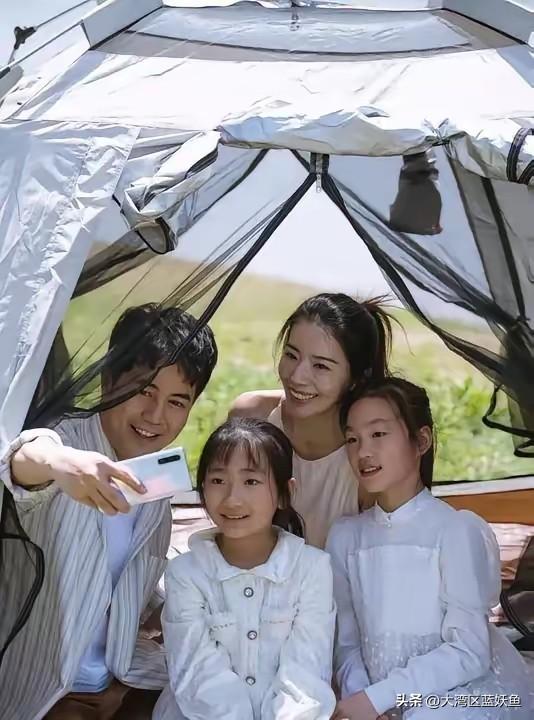 郭富城这波“薅羊毛”热搜，看乐了不少人。说他去长隆用家庭年卡被热议，结果长隆客服