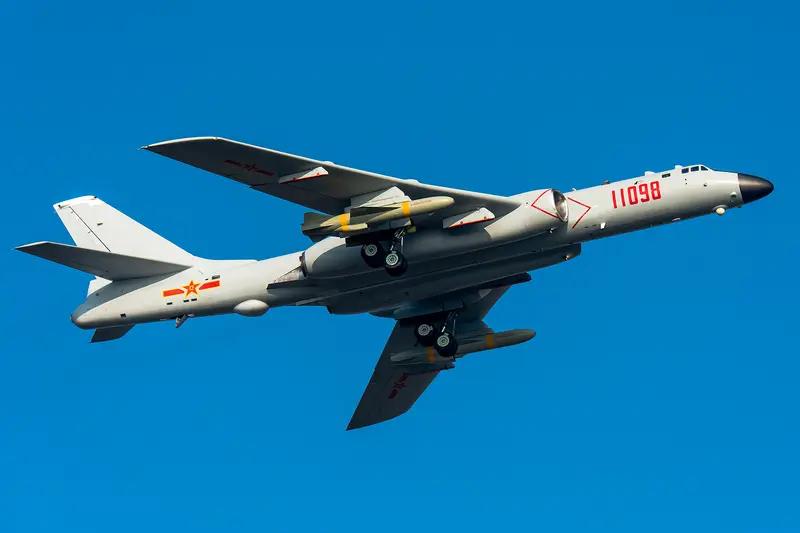 “敌不动我不动，敌欲动我先动”，这战略太妙了。就像在生活里，面对各种挑战，咱稳坐