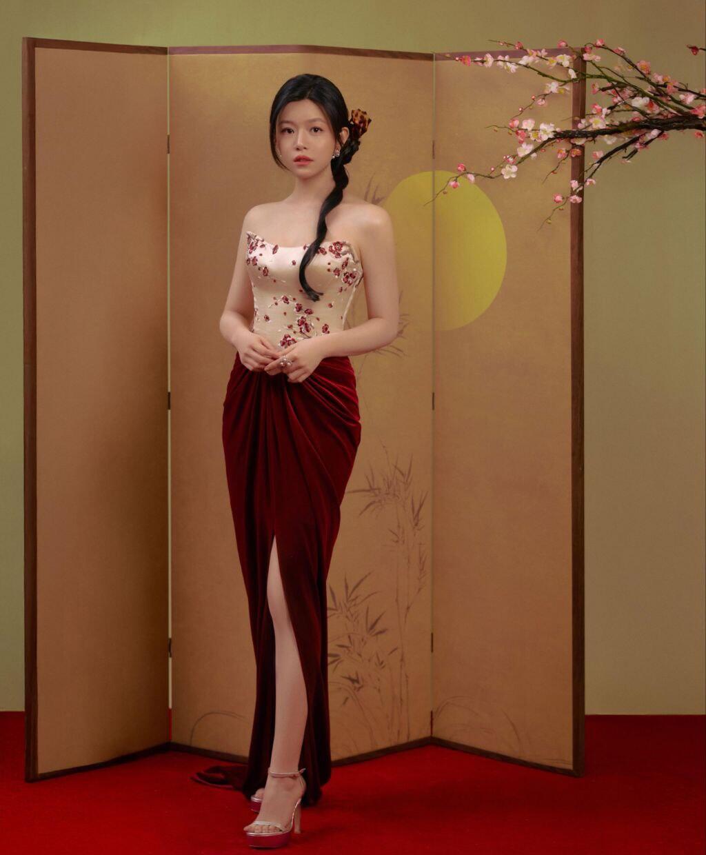 当全网都在讨论陈妍希的脚踝弧度时，我看到了一个更残酷的真相。
她脚上那双定制水晶