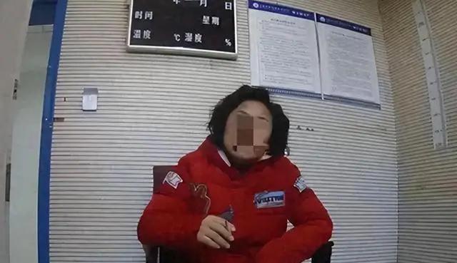 “凭什么规则都是你定？”2020年，南京女子利用天气预报购买航班延误险，押中了9