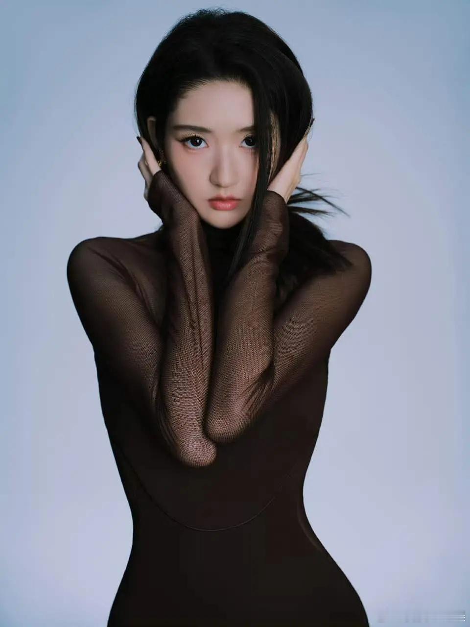 王玉雯微博之夜出图 