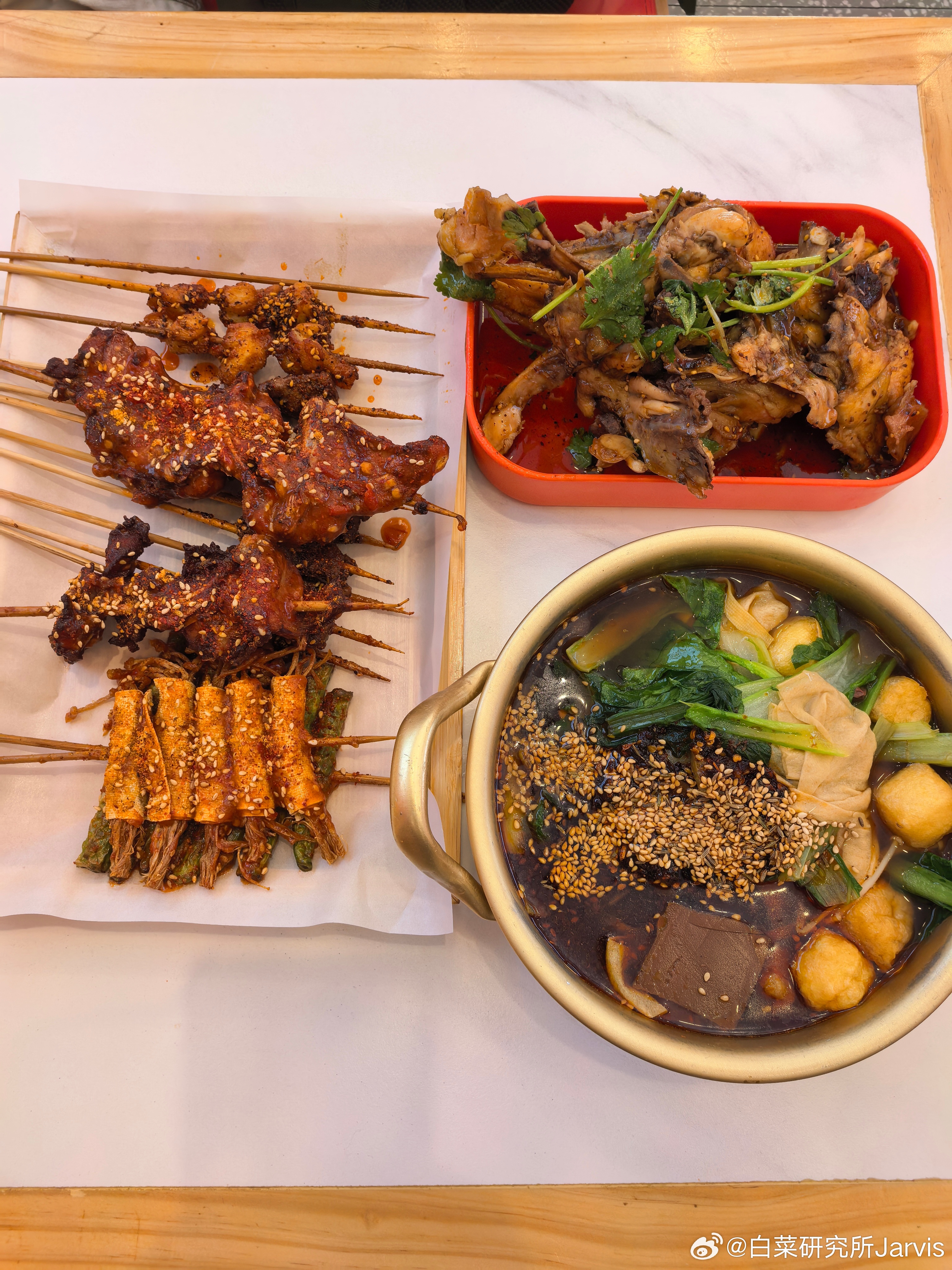 沈阳的四十几是这种购买力嘛凉拌鸡架一份才6块关键，也太好吃了啊 沈阳·肥佬老式麻