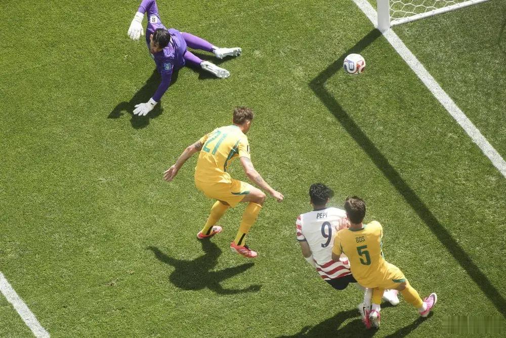 2026世界杯 此前说了本届世界杯的一个进攻趋势 垂直进攻 vertical现在