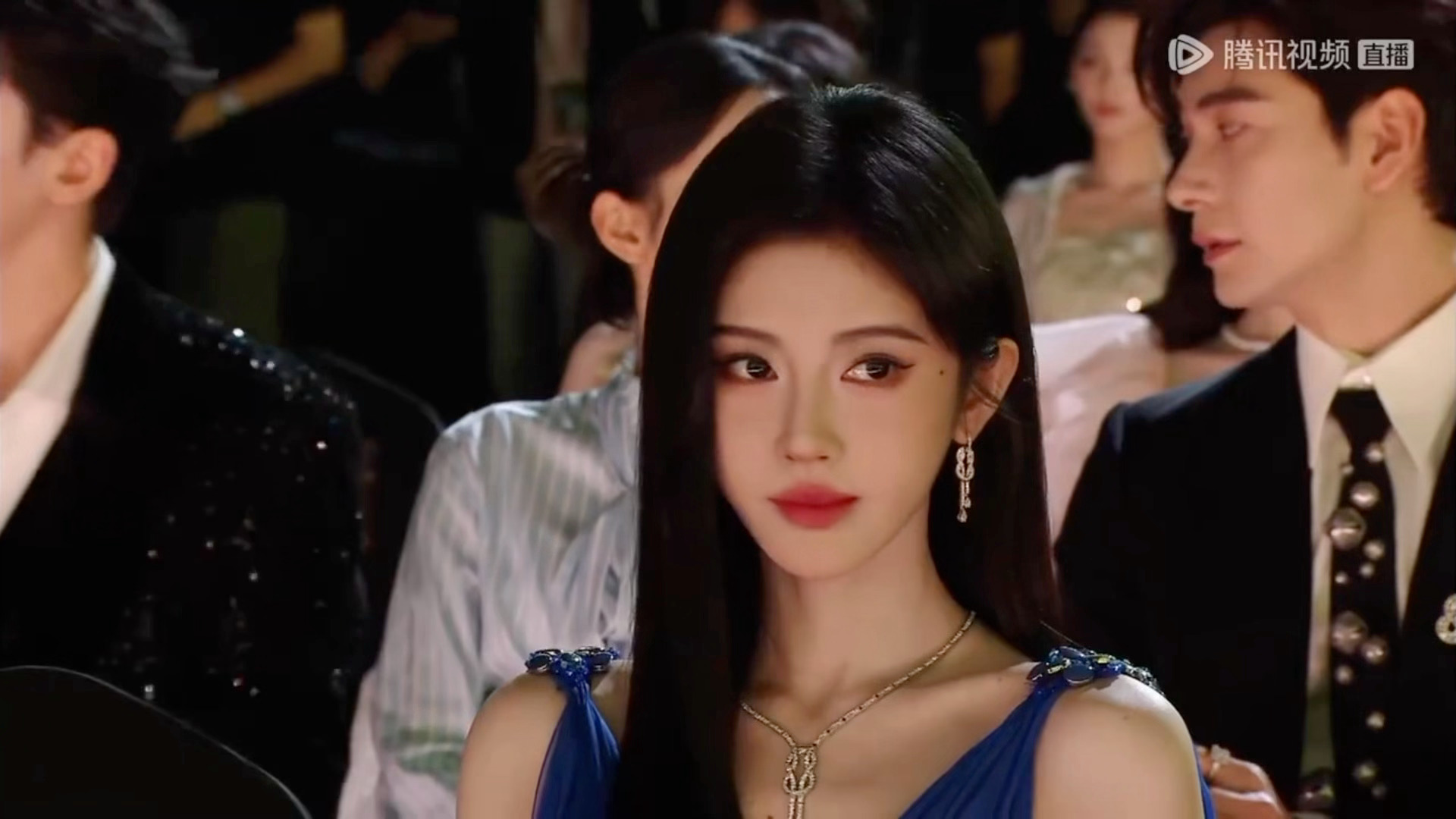 鞠婧祎怼脸镜头。。值得反复欣赏。。。。 