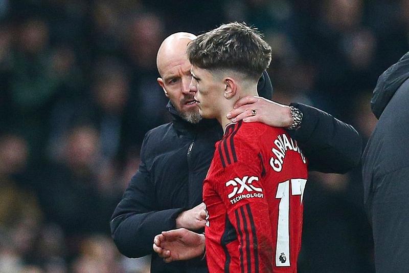 滕哈赫是一方面，但是曼联归根结底还是管理层不专业。一个专业都管理层或者足球总监，