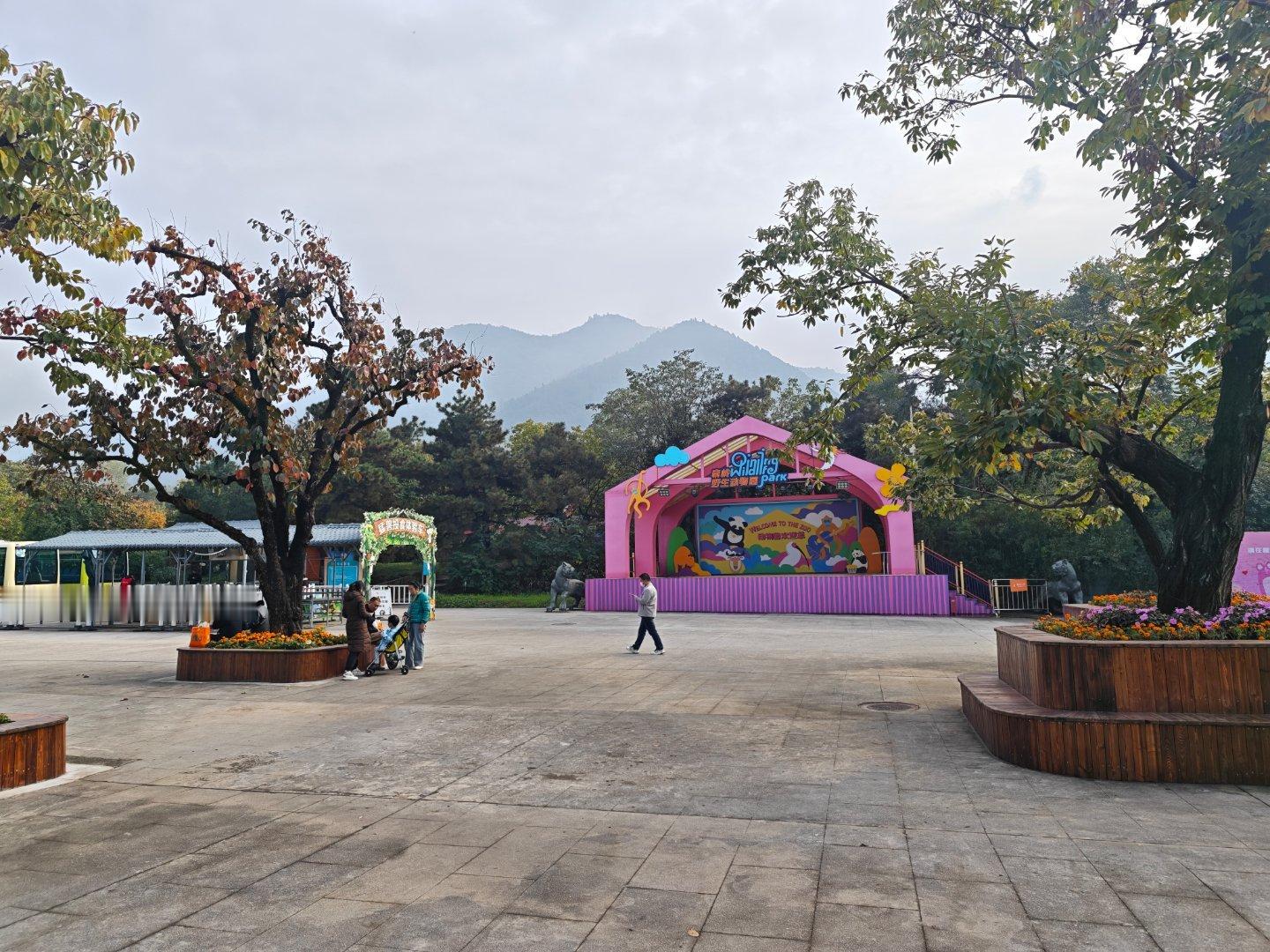 人与自然和谐共生 ​​​