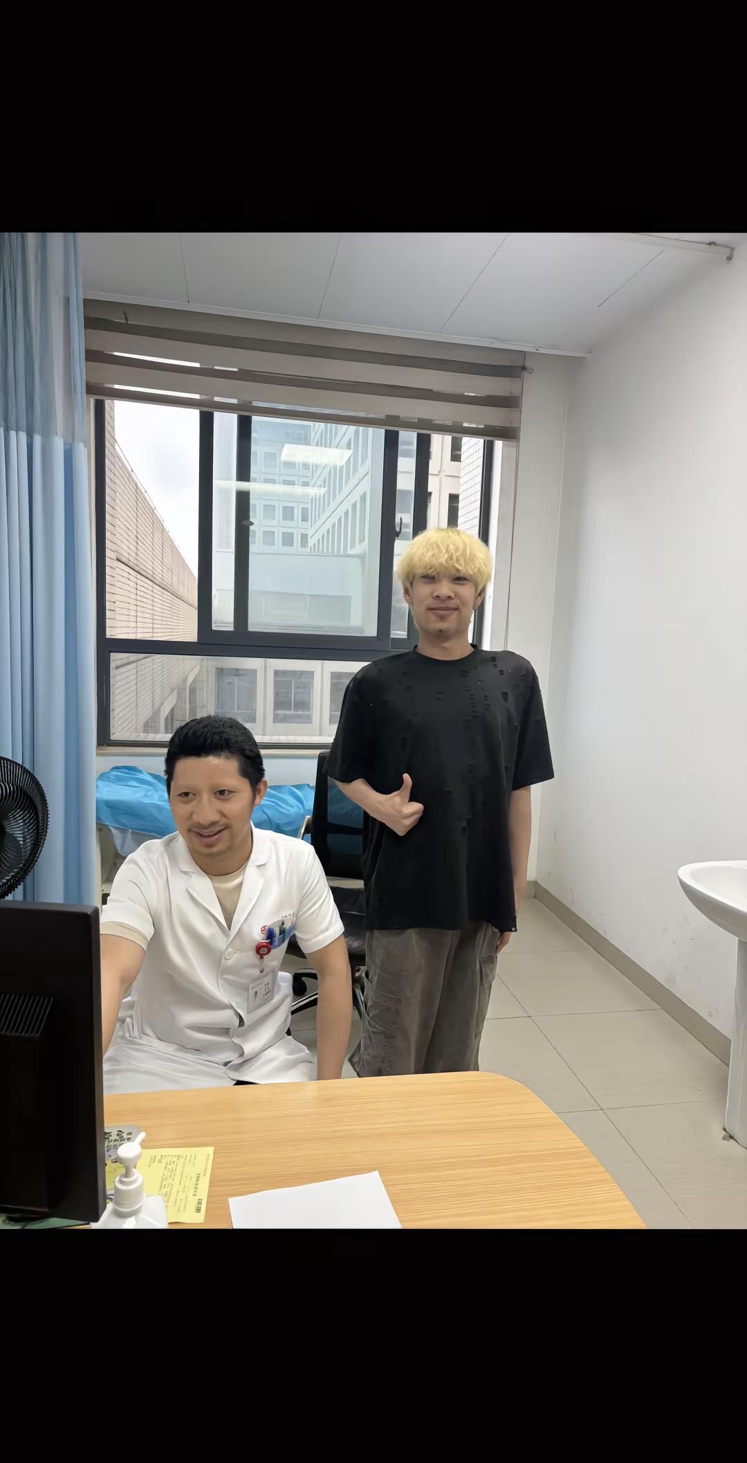 医生：遇见他我宠着呗@百变阿红