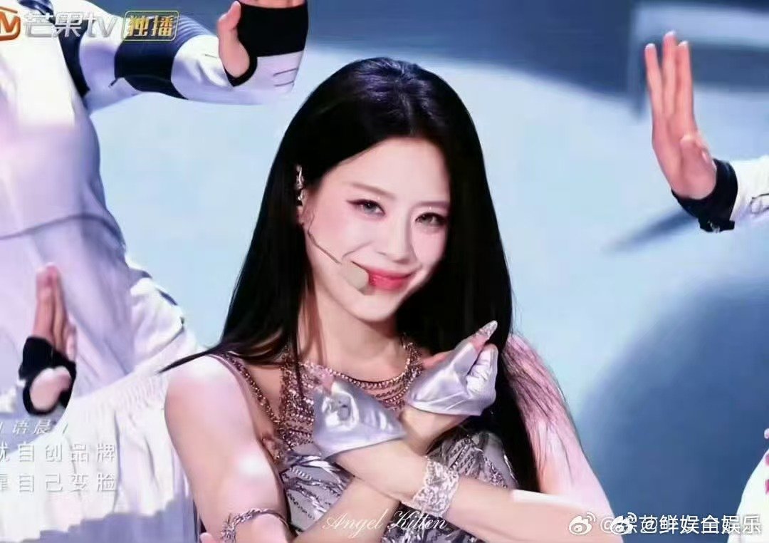 谢娜说江语晨是进步女一 浪姐直播 乘风2026江语晨收获谢娜盖章进步女一，前期登