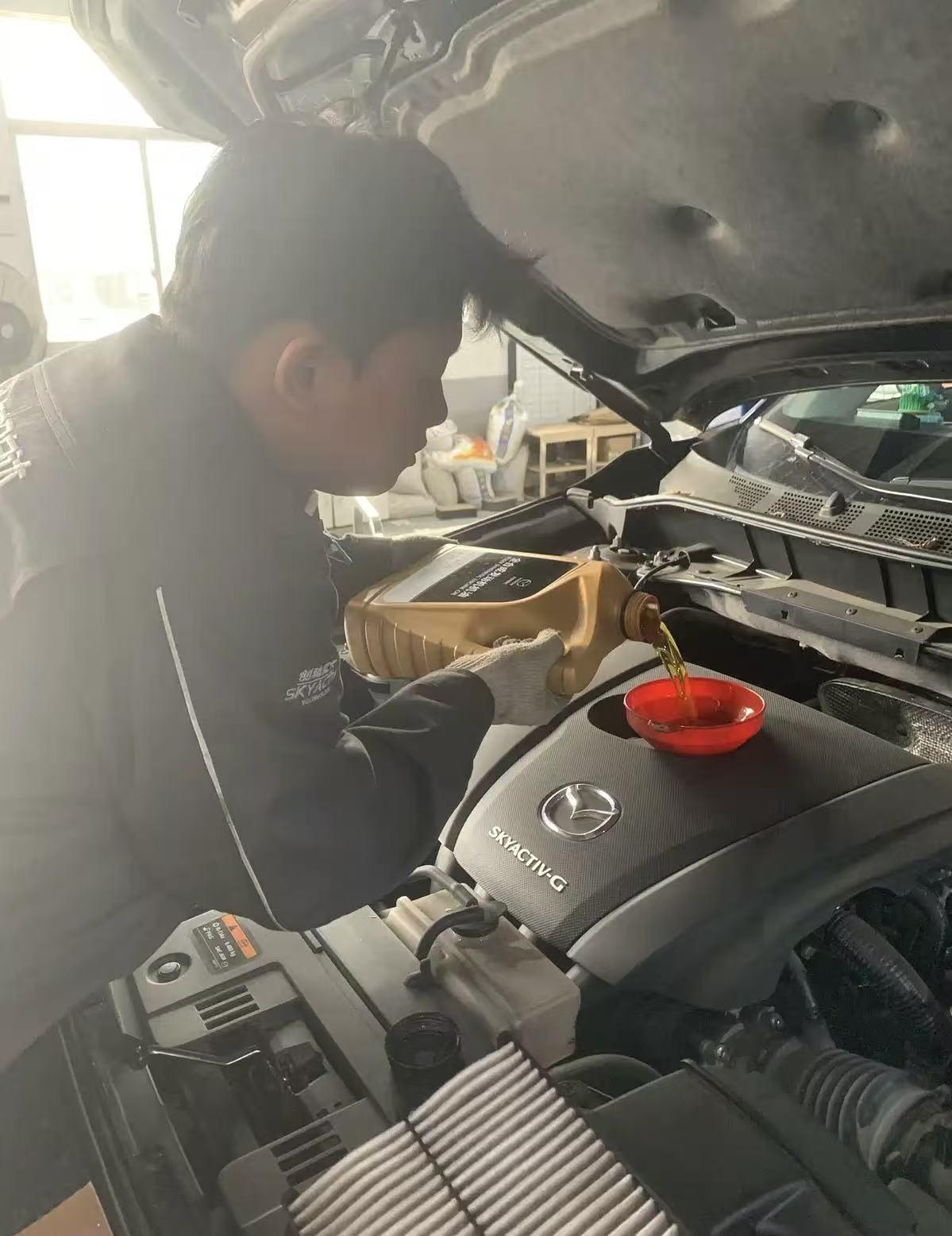 作为马自达CX-5的车主，现在用车已经有两年半左右了，公里数也是来到了3万公里，