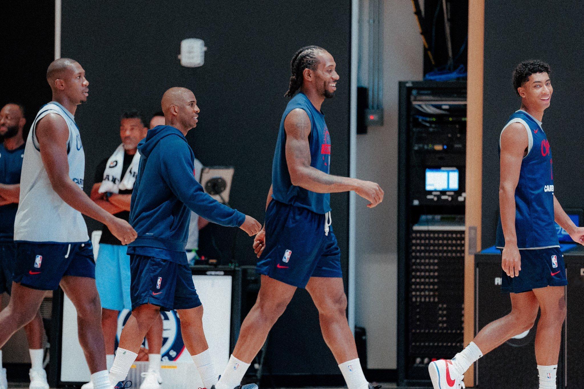 新阵容，让他们这么开心吗？[doge]nba训练营 ​​​