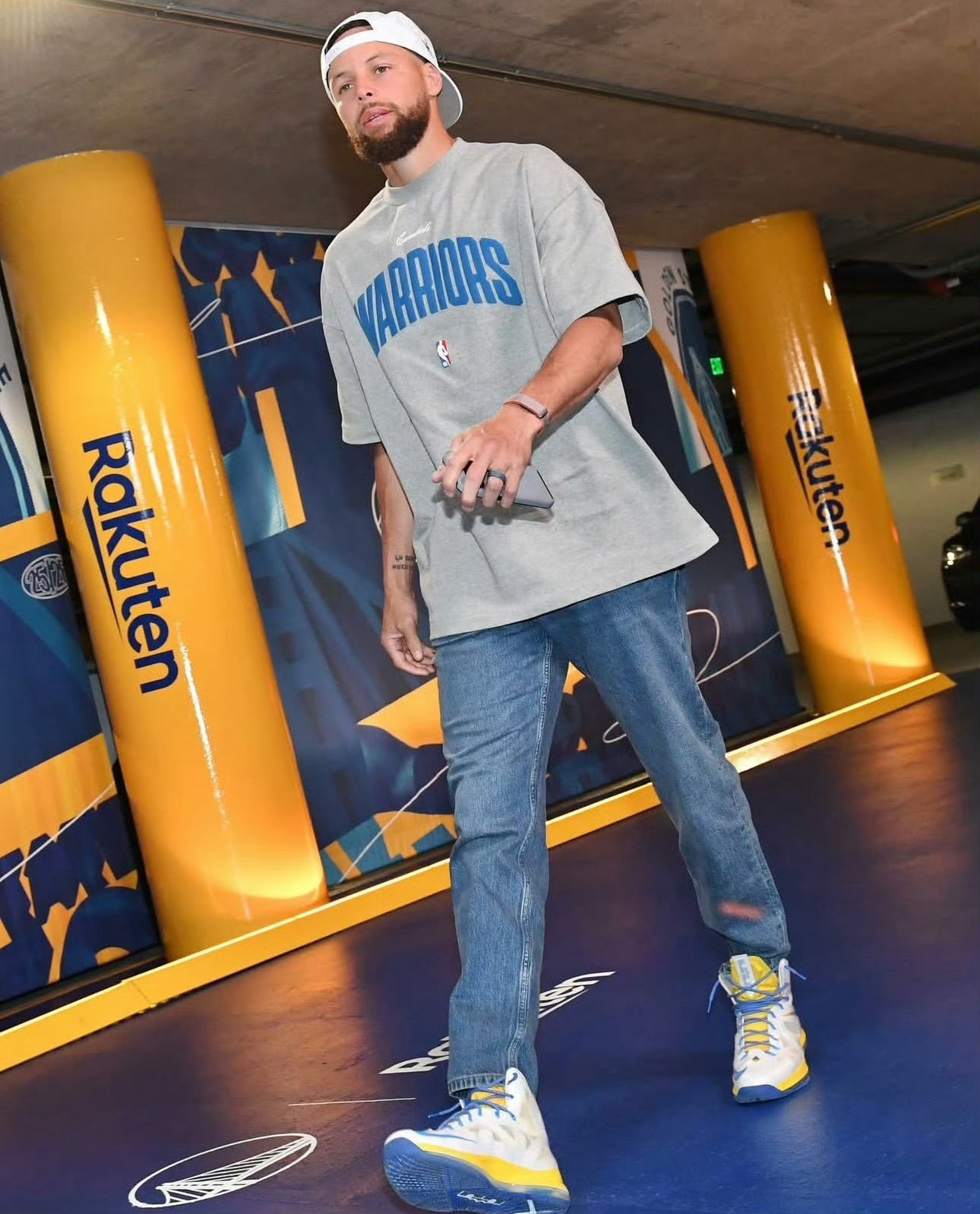 NBA鞋视角 Nike LeBron X iD库里上脚LeBron 10勇士主题