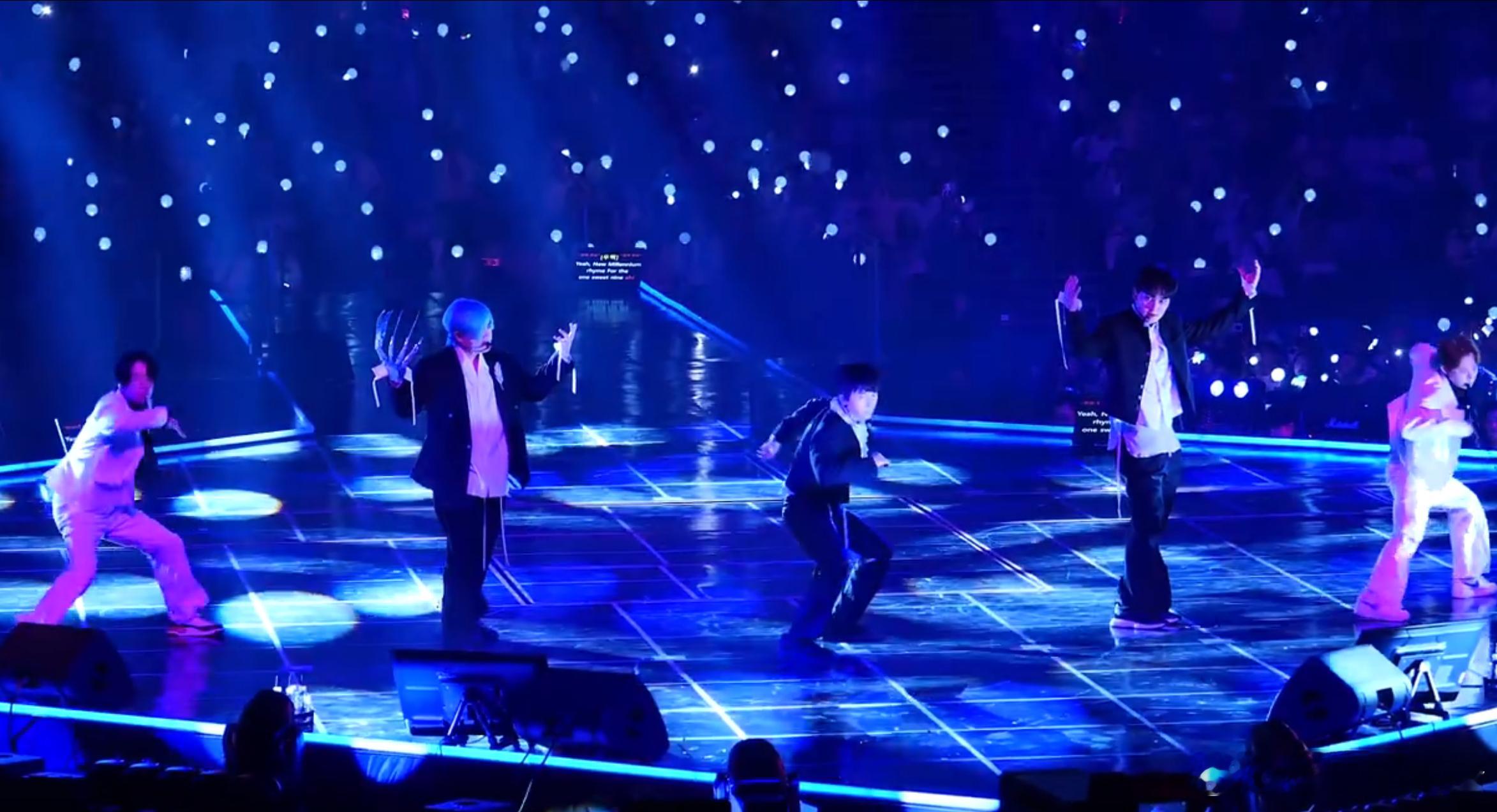 谁还没被H.O.T.合体全开麦唱跳震撼到！五旬大叔们唱跳依旧在线，气息、节奏都把