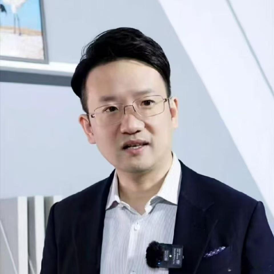 荣耀郭锐离职【荣耀郭锐离职或创业】12月12日，独家获悉，荣耀公司EMT成员，公