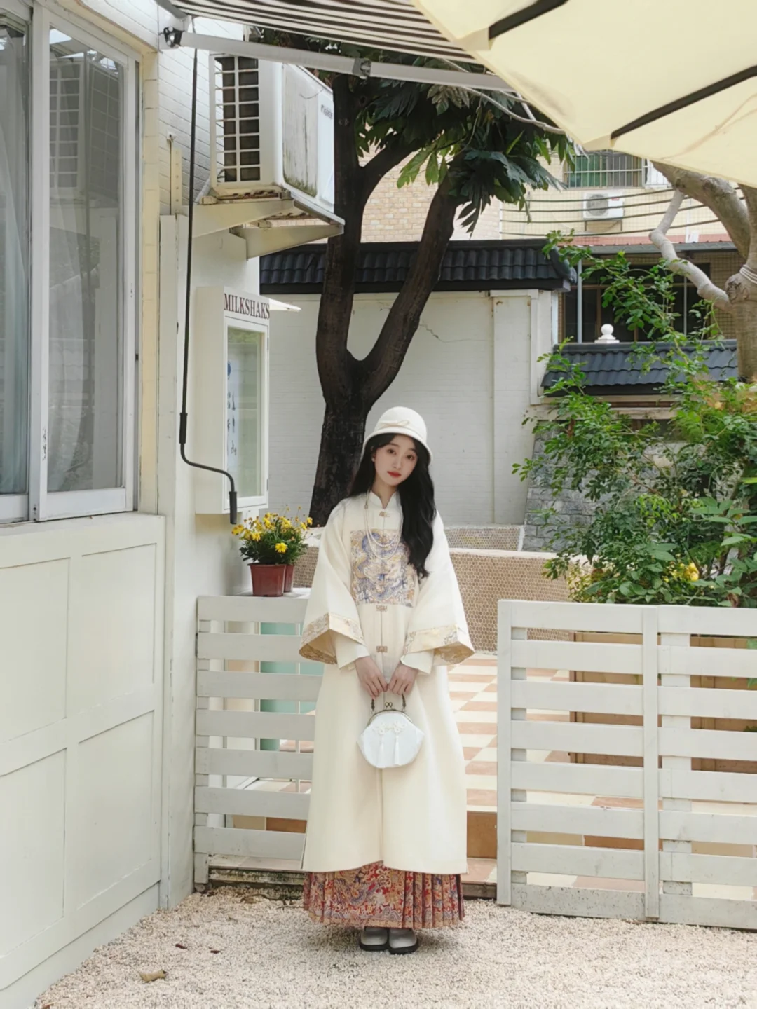 很有代入感了！是温柔的留洋归国大小姐！