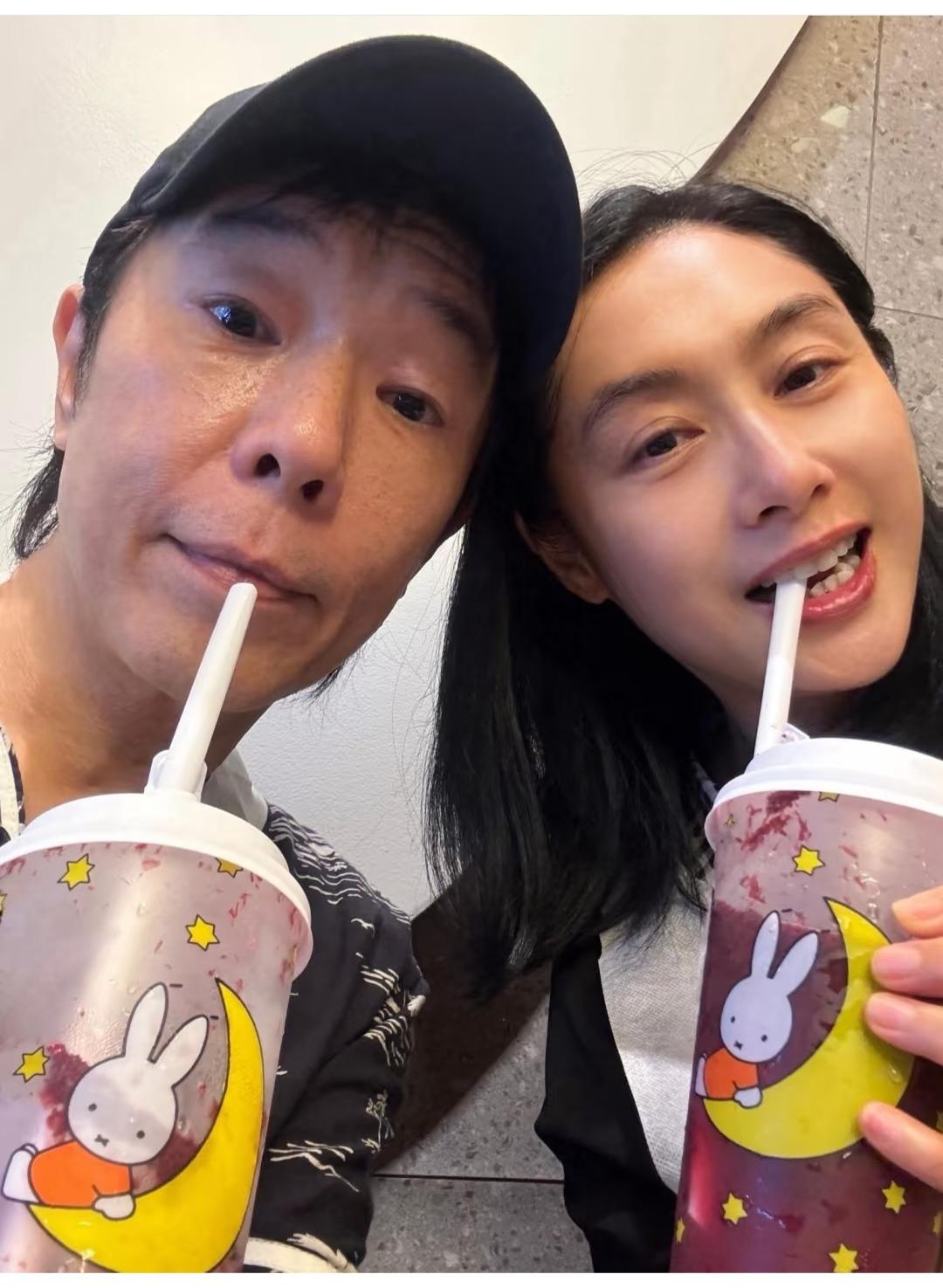 朱茵黄贯中，仔细看还是有点夫妻相的。