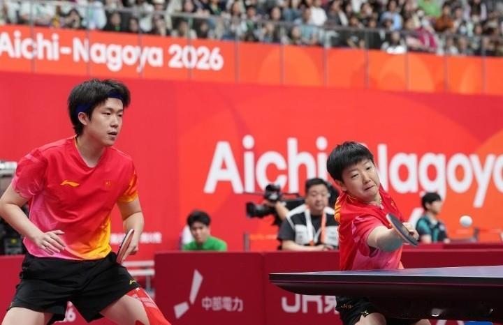 名古屋亚运会乒乓球混双赛，王楚钦/孙颖莎、林诗栋/蒯曼双双挺进决赛，中国队提前锁