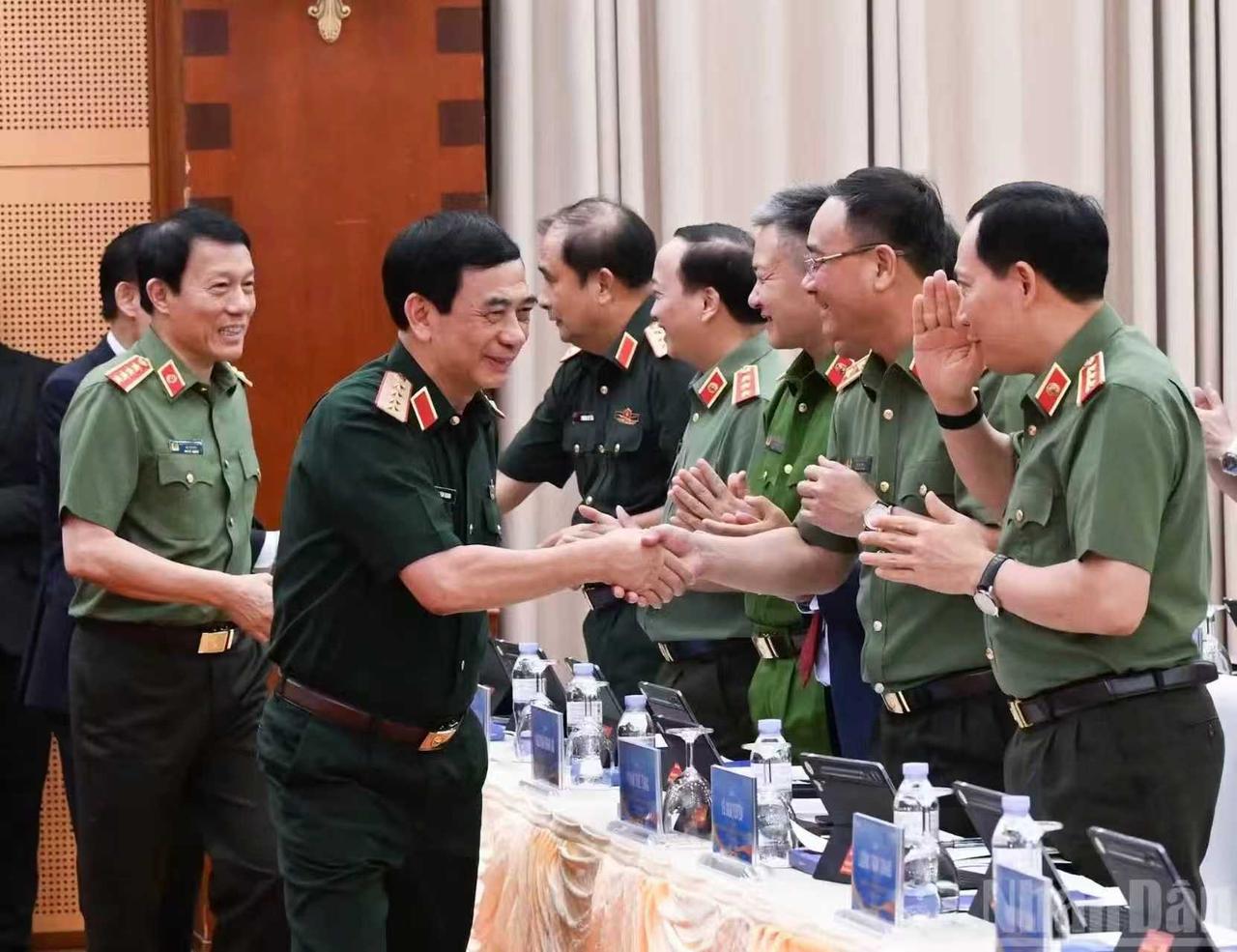 不简单！8月3日，苏林麾下三大心腹高官潘文江、梁三光、黎怀忠坐到了一起。

先说
