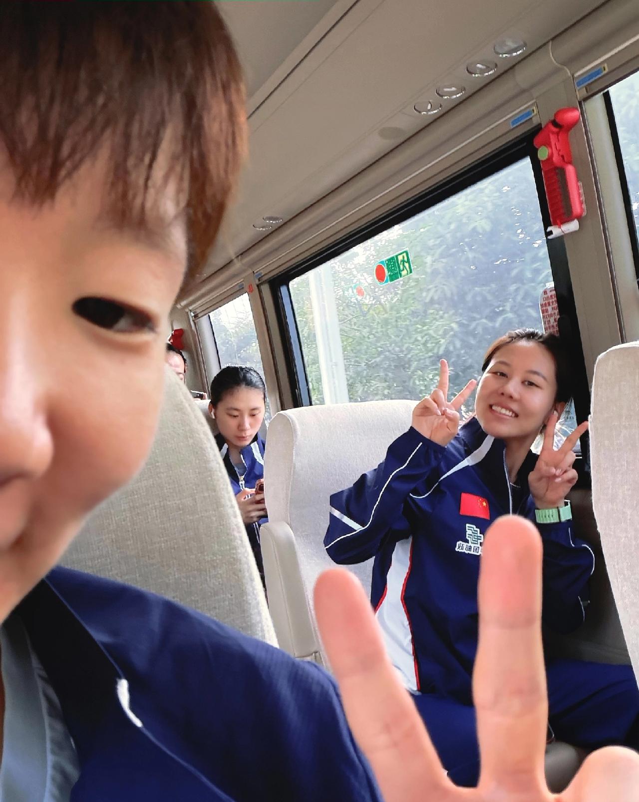 来组陈幸同美图，球技了得，颜值在线。