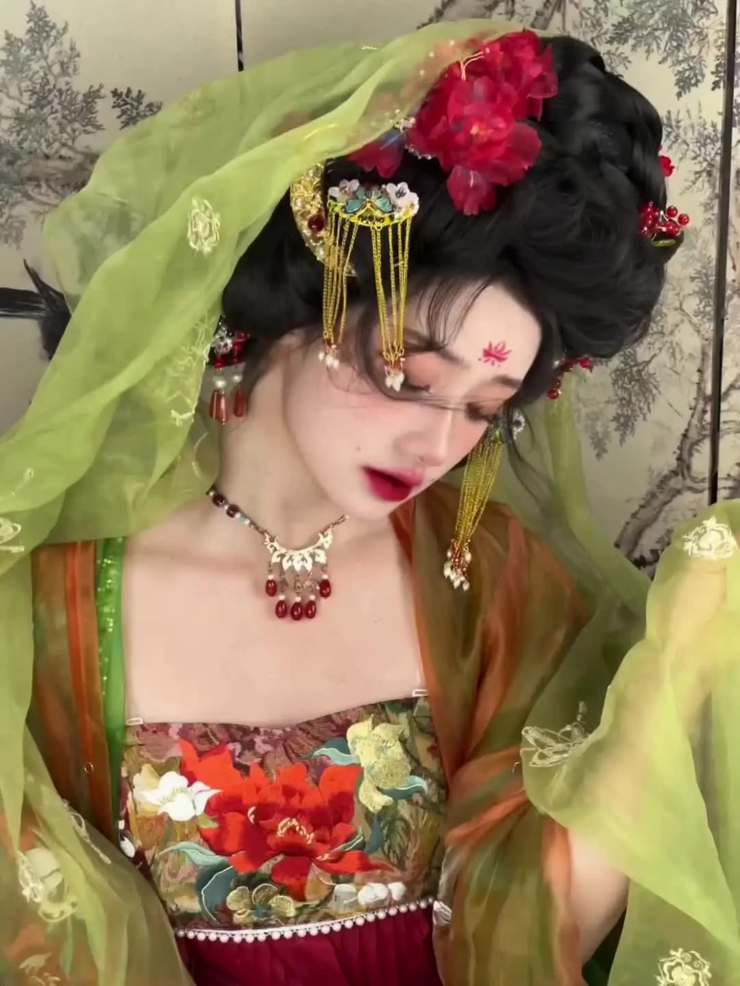 贵妃妆造｜在洛阳被美醉了！真的好喜欢这个妆造啊！