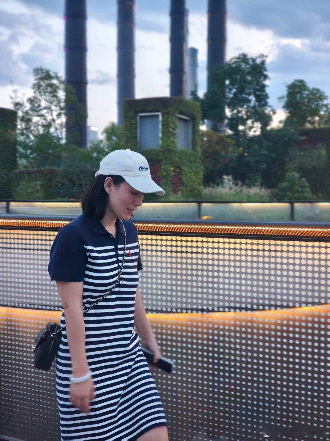 原来这几根柱子叫 生命之塔。 成都·成都SKP