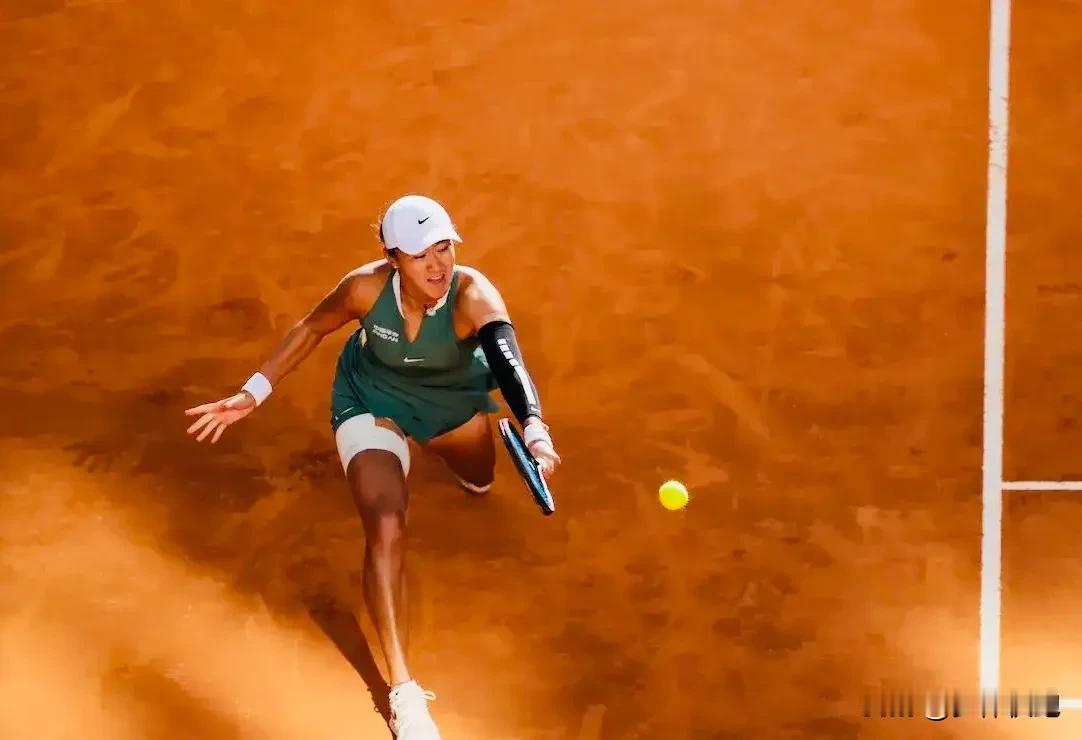 王曦雨止步WTA125🇮🇹马卡尔斯卡女单四强，没能延续此前的三连胜；今天凌晨