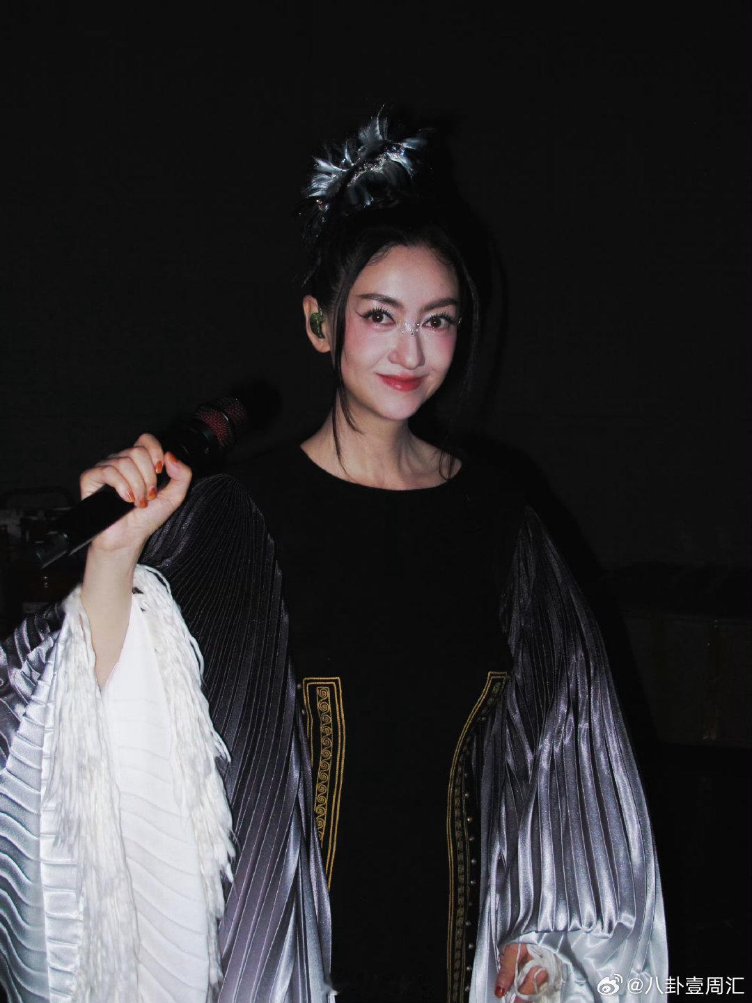 者来女者来女回应自己名字多乘风2026豁达通透的心态，尽显姐姐独特的人格魅力 