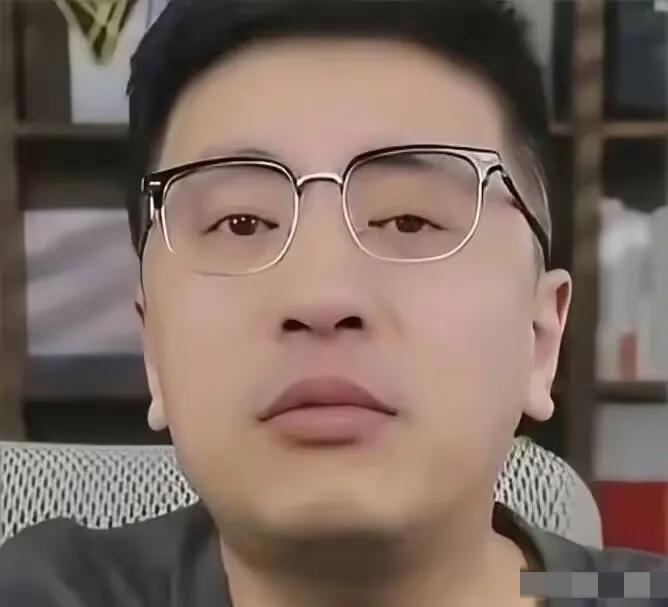 好奇查了下张雪峰的出身。
不查不知道

一查才知道，张雪峰根本不是资源咖，他就是