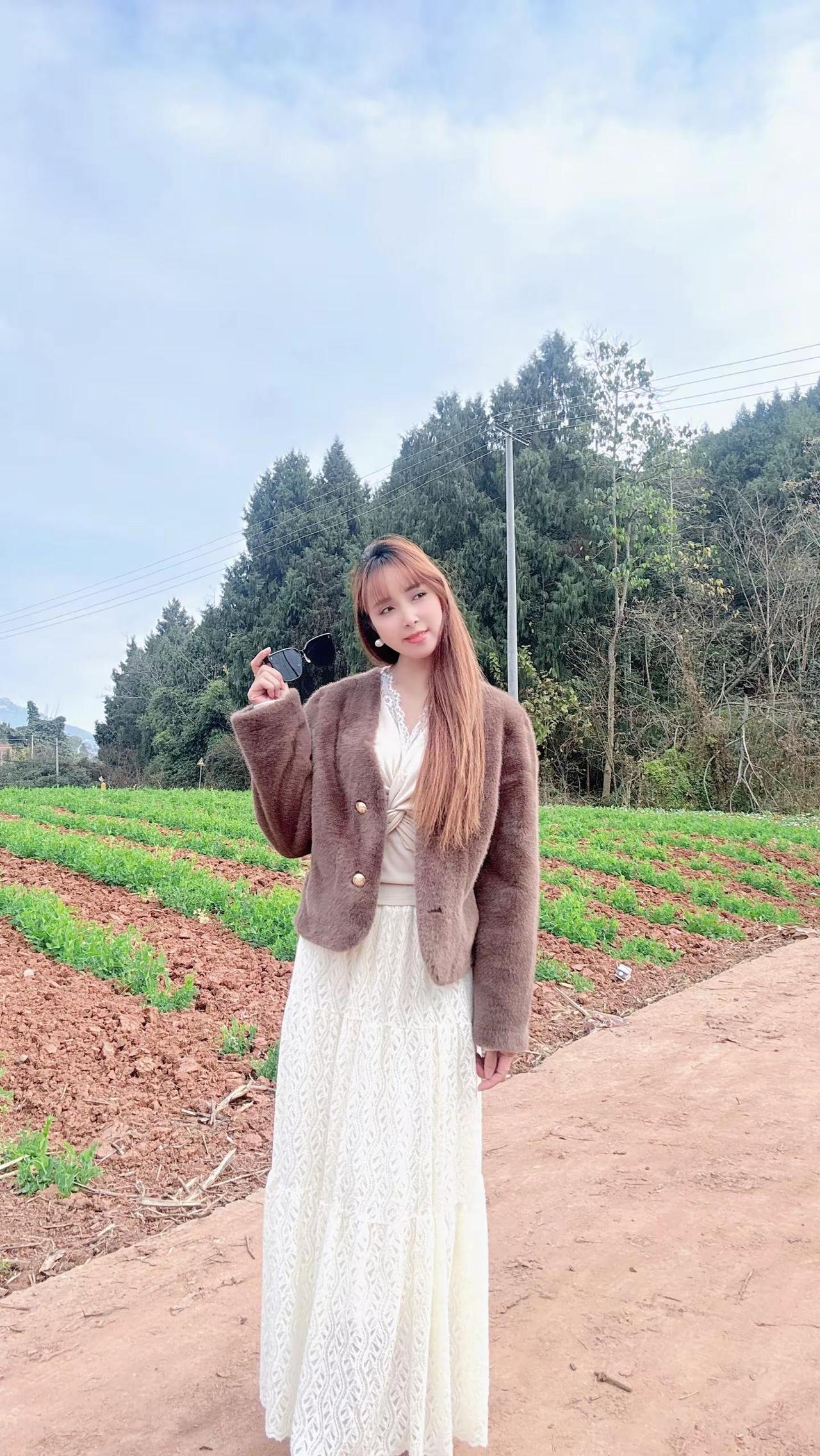 88年的小龙女今年就38岁了！突然发现自己真的很好，有点小漂亮，会做饭，会挣小点