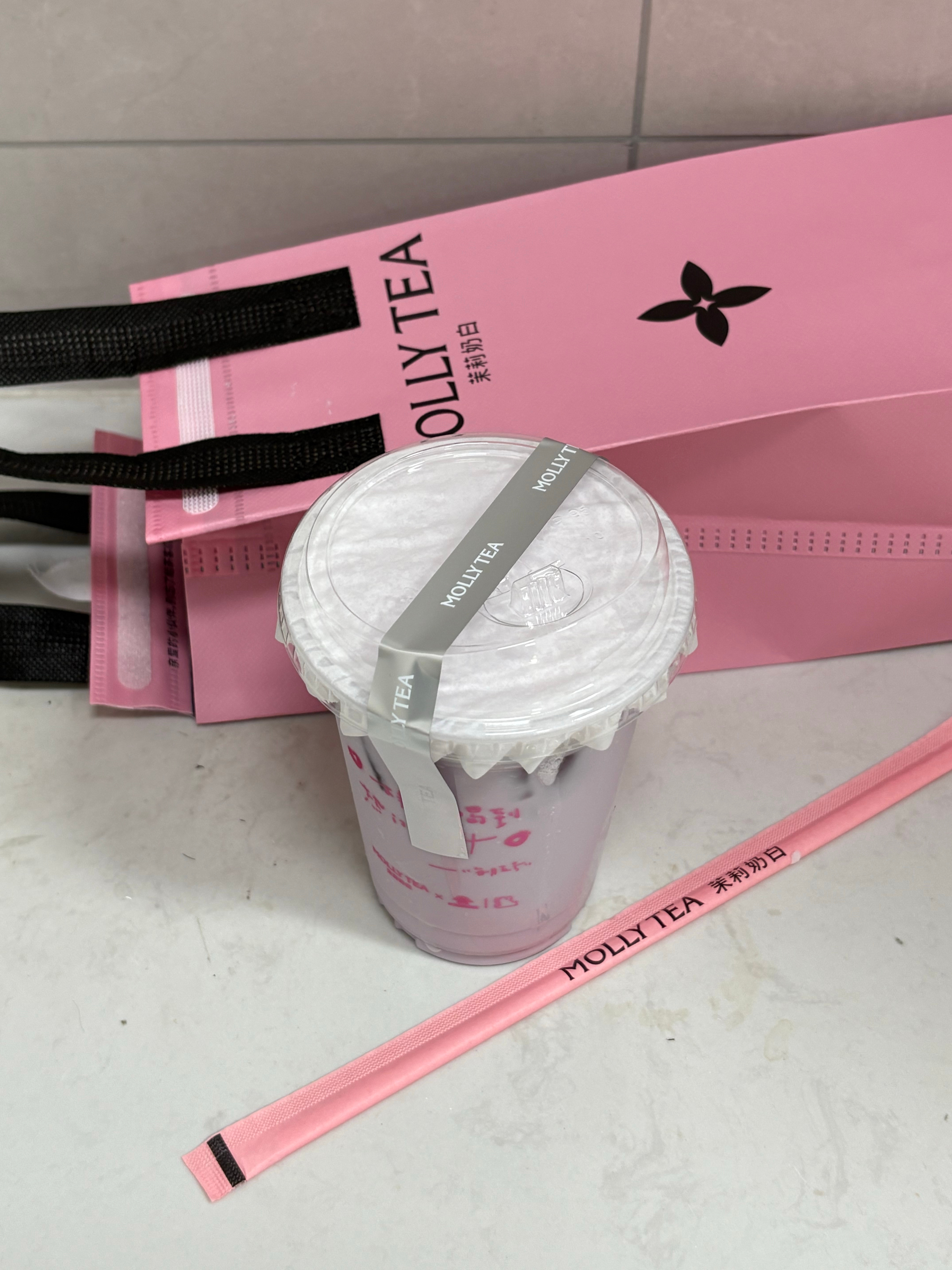 肯定是心婕宝子给我买的！！看见葡萄味饮品就想到她啦