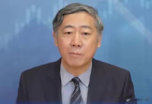 泪目了。清华教授李稻葵直言：农村老人的养老待遇，真的不能再拖了！老一辈农民当年主