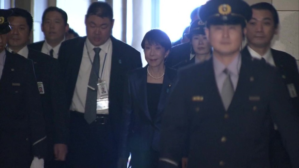 日本政府正酝酿大幅放宽武器出口规则，拟取消仅限于后勤装备的五类限制，原则上允许杀