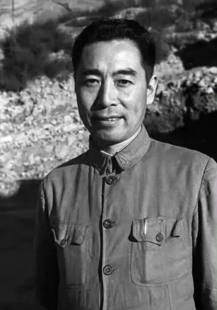珍贵照片！亿万人民心中的男神——周恩来！