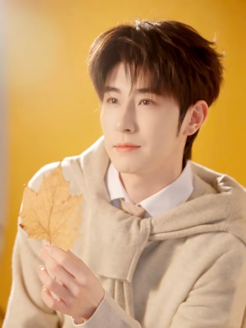 俺又中了！被林枫松种草了韩束玻色因紫金系列，做了功课发现真的可以冲！质地超🉑~