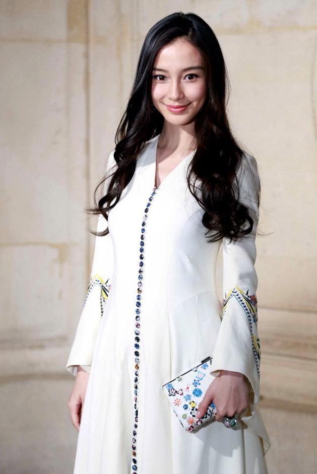 angelababy angelababy “我对你的爱就像海浪一样永不落幕”M